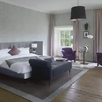 فندق Farnham Estate And Golf