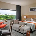 فندق Farnham Estate And Golf