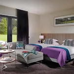 Farnham Estate And Golf فندق كافان