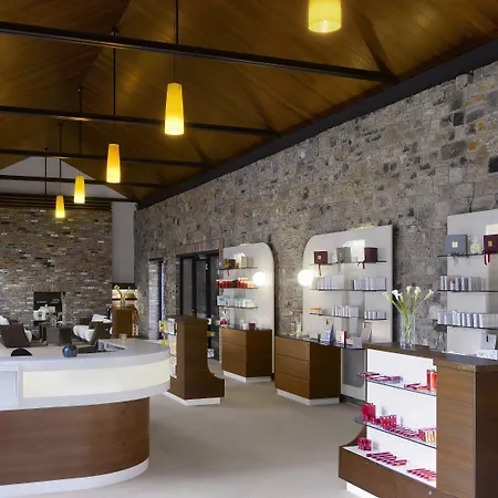 Hotel Farnham Estate And Golf 4*