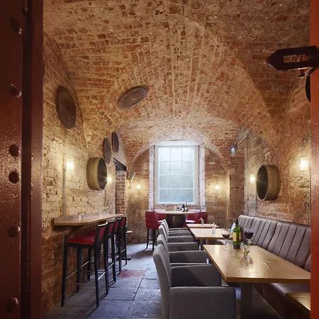 Farnham Estate And Golf מלון