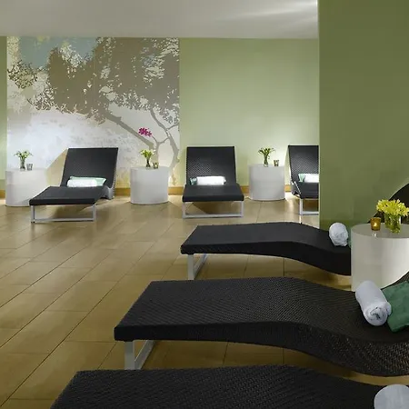 Hotel Farnham Estate And Golf