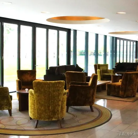 Farnham Estate And Golf