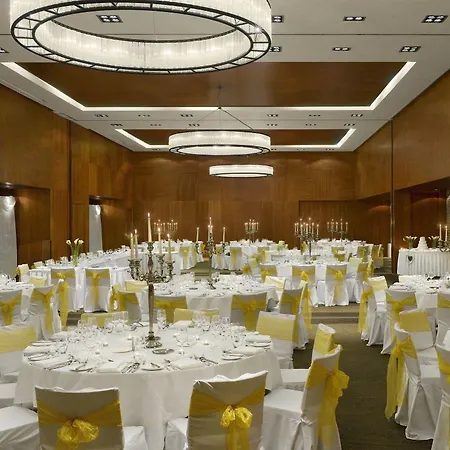 Hotel Farnham Estate And Golf 4*