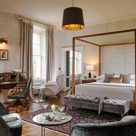 Farnham Estate And Golf Hotell 4*