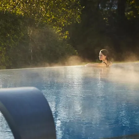 Hotel Farnham Estate And Golf 4*