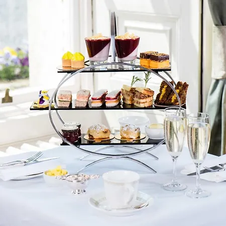 Hotel Farnham Estate And Golf 4*