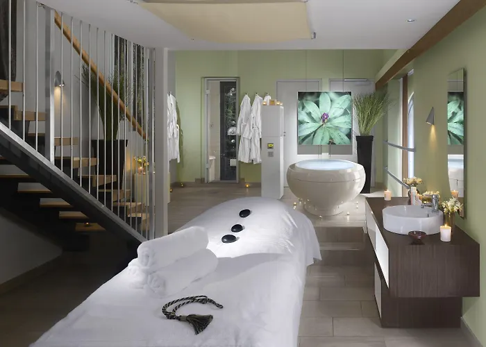 Hotel Farnham Estate And Golf