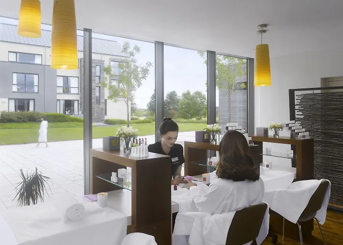 Farnham Estate And Golf