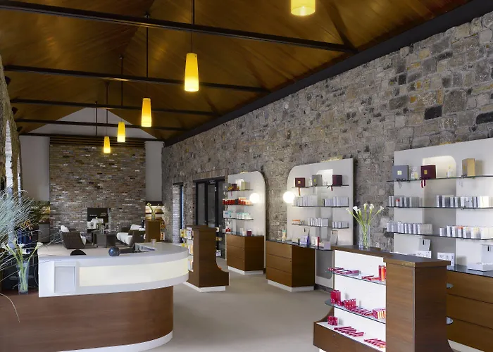 Hotel Farnham Estate And Golf 4*