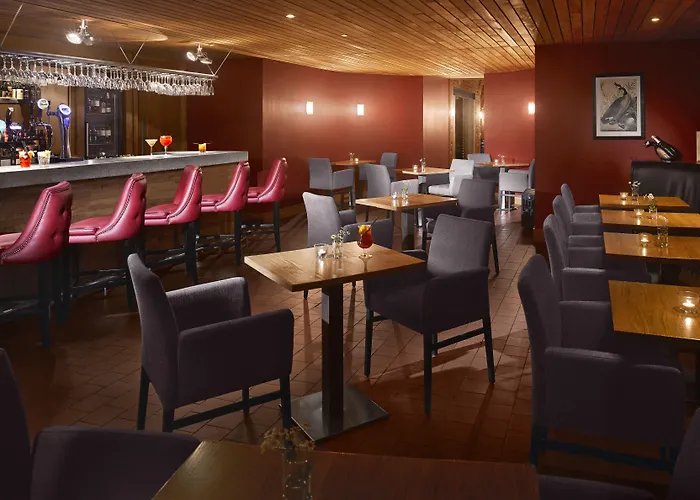 Hotel Farnham Estate And Golf 4*