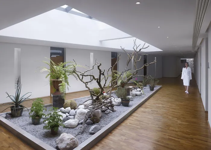 Farnham Estate And Golf Hotel