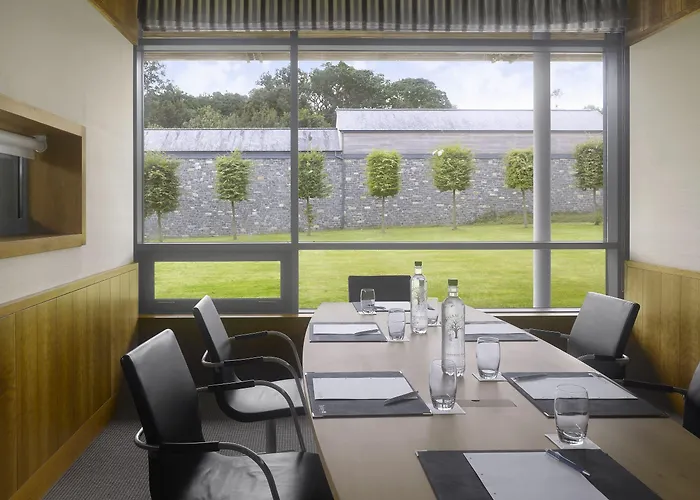 Farnham Estate And Golf Отель 4*