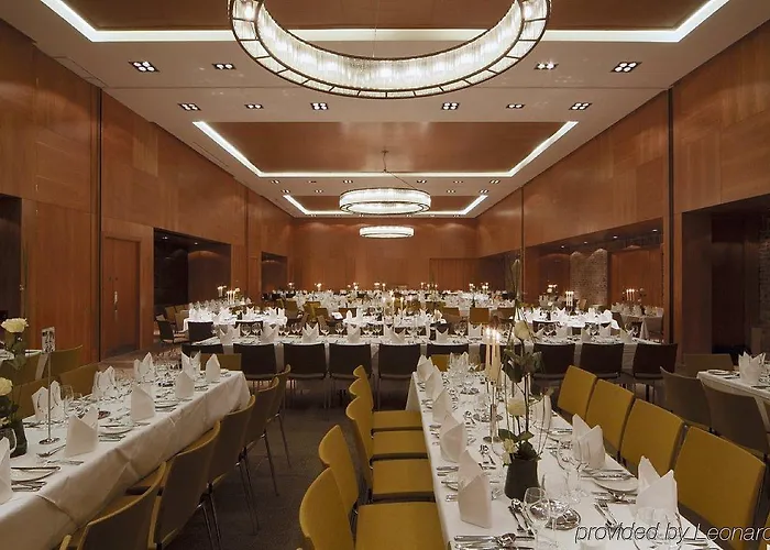 Farnham Estate And Golf Отель