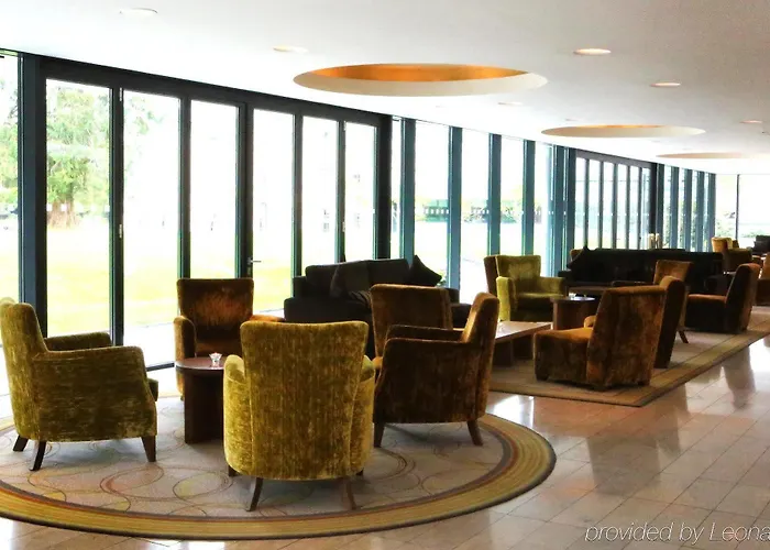 Farnham Estate And Golf