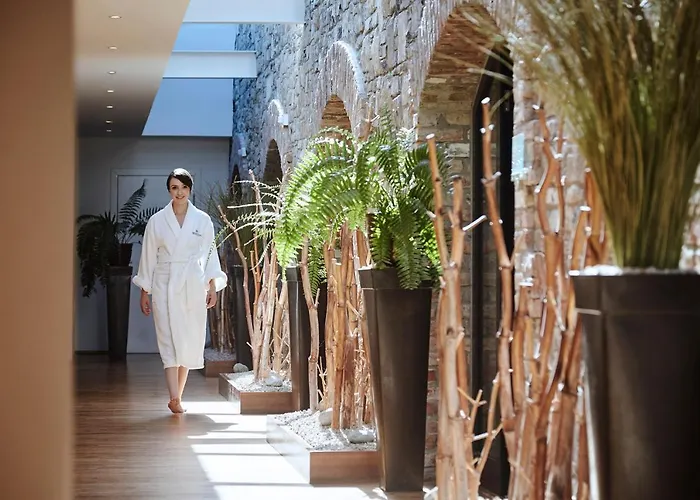 Farnham Estate And Golf Отель