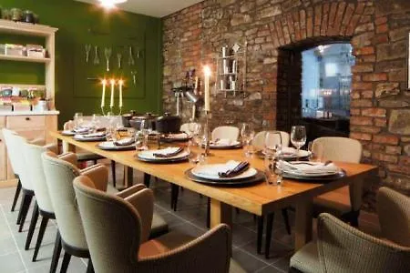 Farnham Estate And Golf Отель